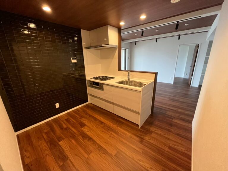 コスモ富岡ロイヤルフォルム